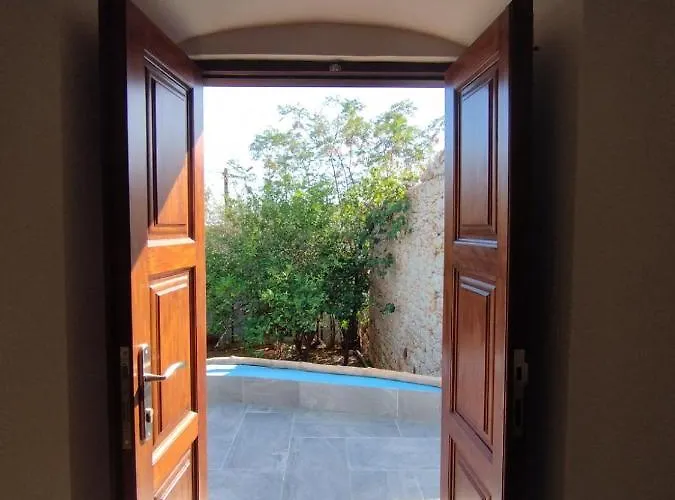 Althea 3 アパート *